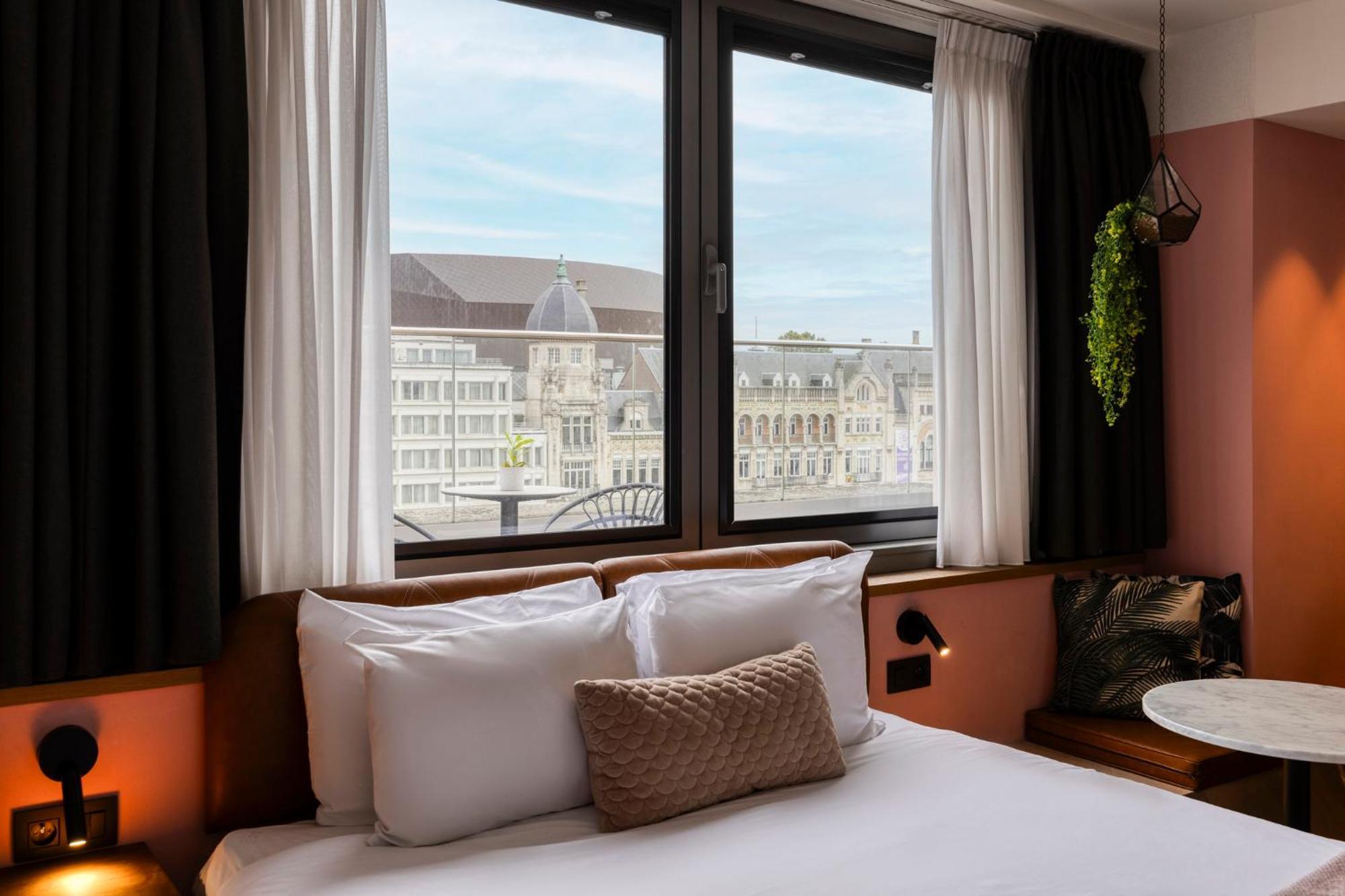 Hotel Indigo Antwerp City Centre By Ihg Exterior photo